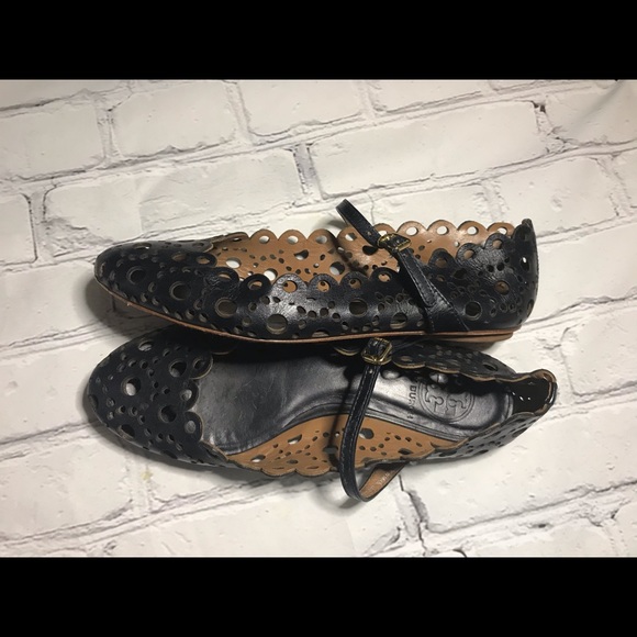 Tory Burch size 5 1/2 flats - Picture 2 of 5